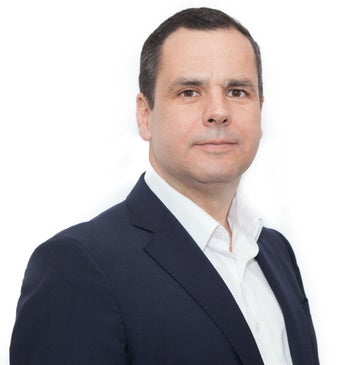 Portrait of Vlad Dallenbach, Associate Broker